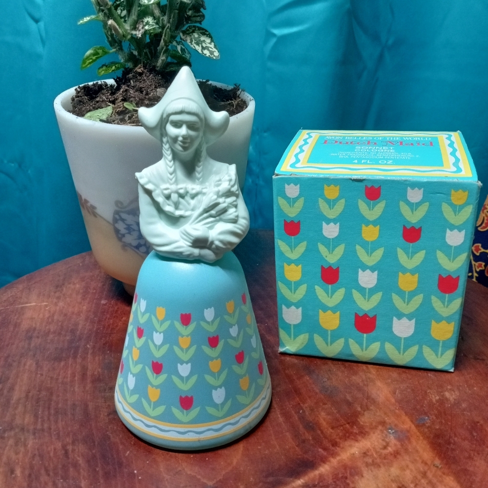 Avon Dutch Maid Figural Perfume Bottle with Sonnet cologne,